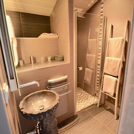 Le Moulin Des Poetes * Malauzat