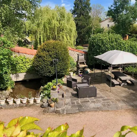 Le Moulin Des Poetes *