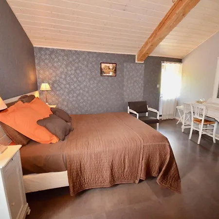 Le Moulin Des Poetes