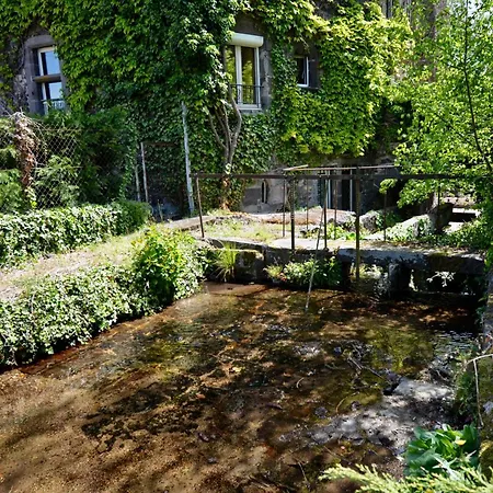 Le Moulin Des Poetes