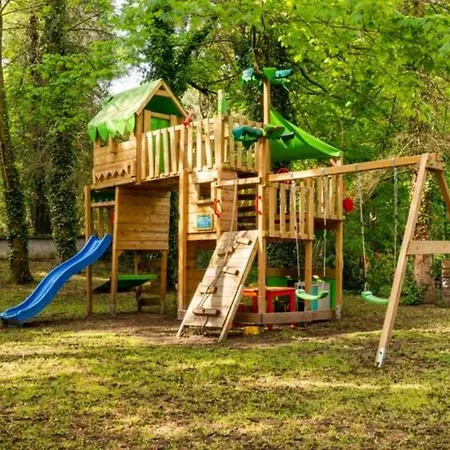 Le Moulin Des Poetes